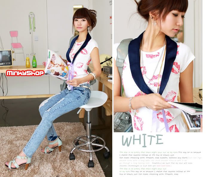 Kiss ME! Lips Korean T-shirt