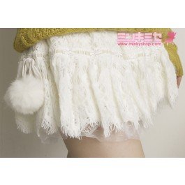 Cute Pom Eyelash Lace Culottes
