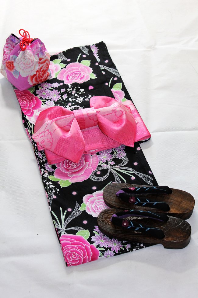 Rose Bouquet Yukata Set