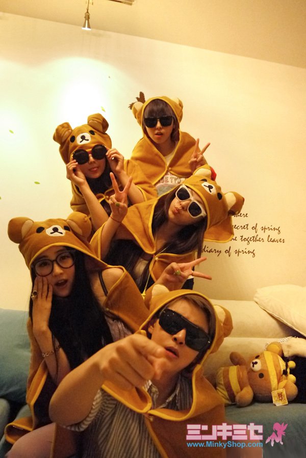 Rilakkuma Otaku Hooded Cape Blanket Shawl